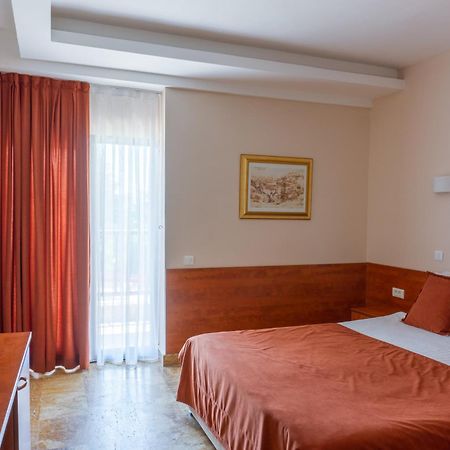 Hotel Sileks Охрид Екстериор снимка